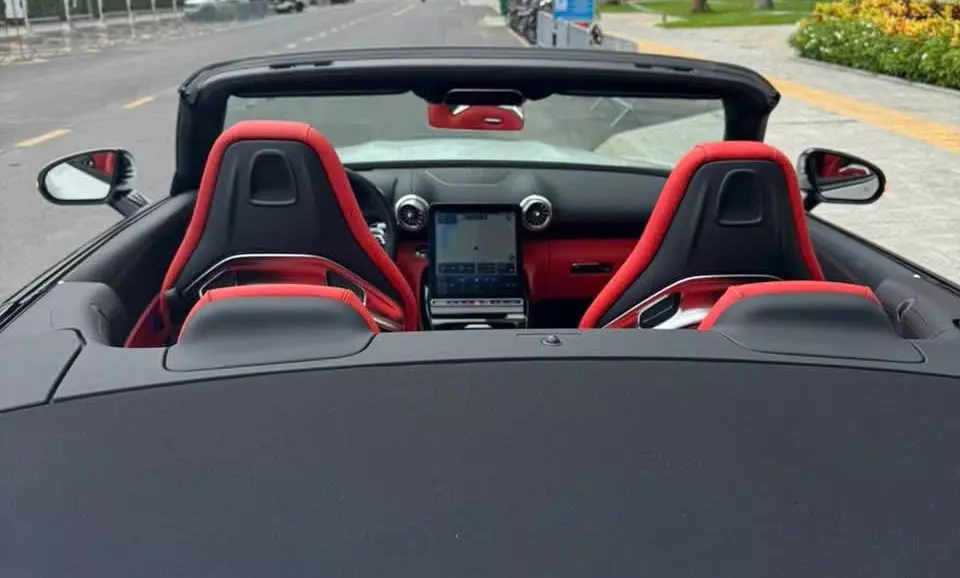 Mui xe Mercedes-AMG SL43