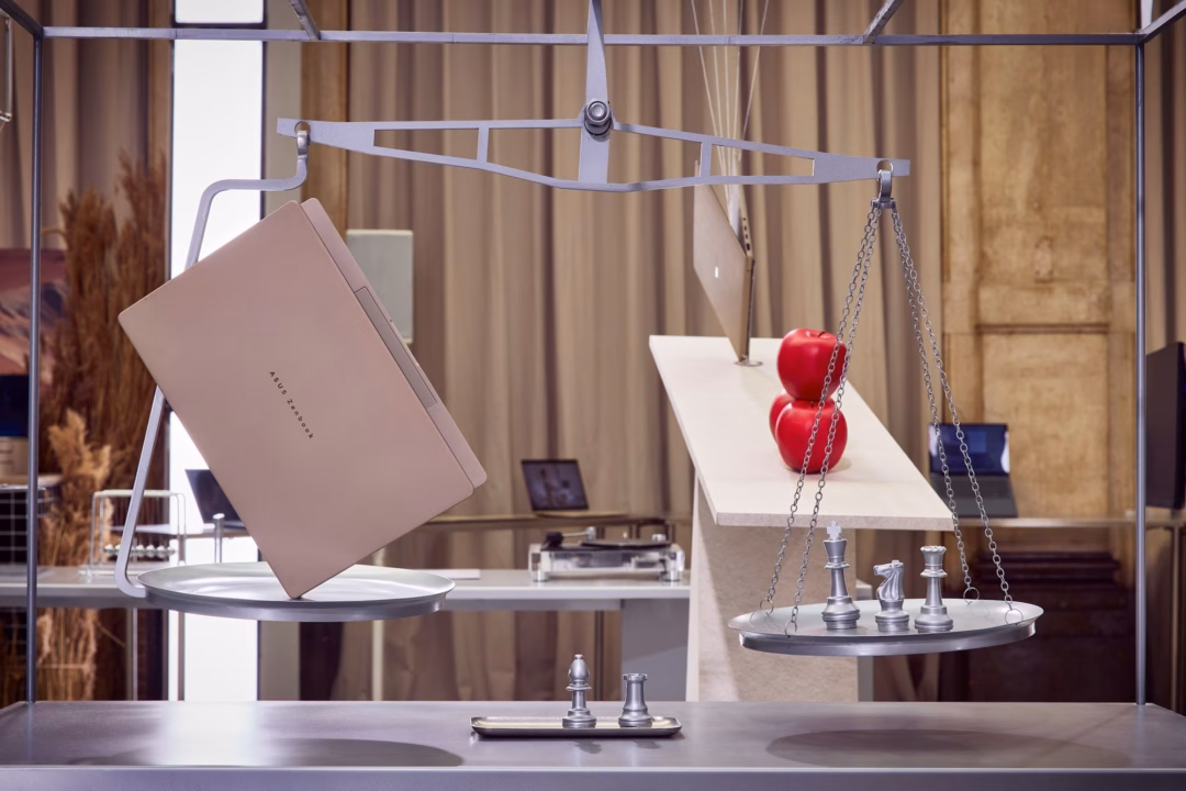 Triển lãm “Design You Can Feel”: Khi laptop không chỉ mỏng nhẹ mà còn biết kể câu chuyện thiết kế- Ảnh7. Triển lãm “Design You Can Feel”: Khi laptop không chỉ mỏng nhẹ mà còn biết kể câu chuyện thiết kế- Ảnh7.