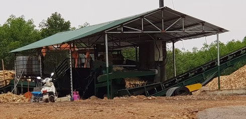 Nhà máy băm dăm hoạt động trái phép Nhà máy băm dăm hoạt động trái phép