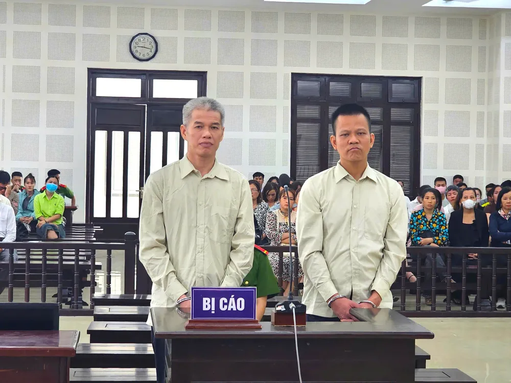 Nguyễn Thái Điền và Đào Nguyên Nghị Nguyễn Thái Điền và Đào Nguyên Nghị tại phiên tòa