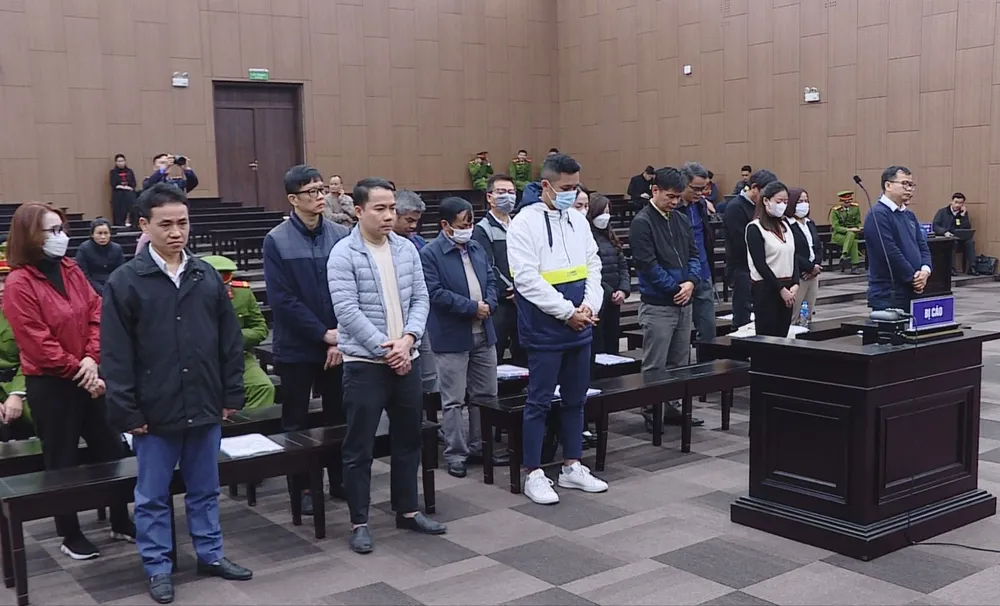Các bị cáo tại phiên tòa sơ thẩm Các bị cáo tại phiên tòa sơ thẩm