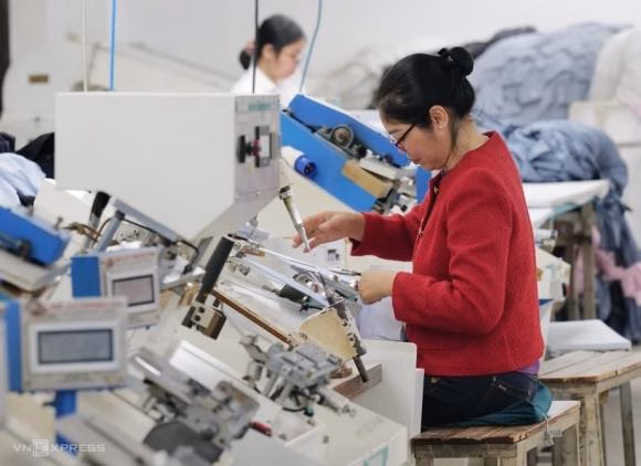 Tin vui cho lao động ở khu vực tư nhân: Đề xuất giảm giờ làm xuống còn 5,5 ngày/tuần từ năm 2026 Luật lao động, quy định về giờ làm đối với lao động