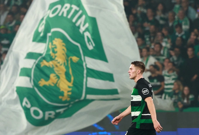 Gyokeres lập hat-trick Gyokeres lập hat-trick trong trận Sporting thắng Man City 4-1