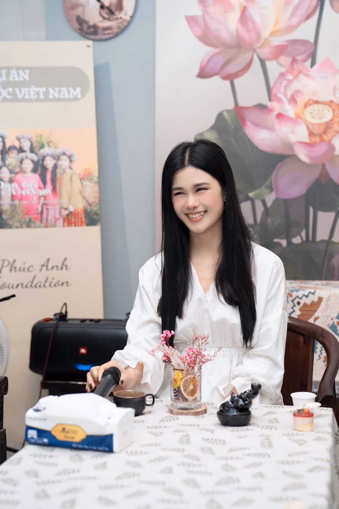 Ca sĩ Phúc Anh cùng dự án '54 dân tộc Việt Nam' Ca sĩ Phúc Anh cùng dự án '54 dân tộc Việt Nam'