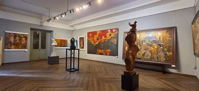 Không gian triển lãm “50 năm thống nhất, xây dựng và phát triển TP HCM” tại Hội Mỹ thuật thành phố Không gian triển lãm “50 năm thống nhất, xây dựng và phát triển TP HCM” tại Hội Mỹ thuật thành phố
