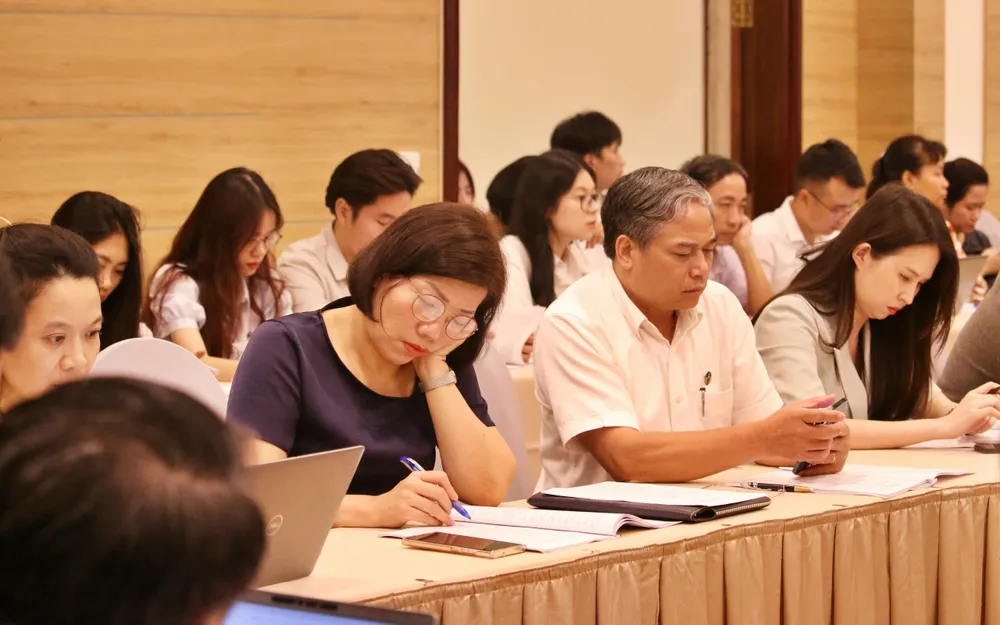 Các đại biểu tham dự Hội thảo về Đề án nghiên cứu xây dựng chế định luật sư công Các đại biểu tham dự Hội thảo về Đề án nghiên cứu xây dựng chế định luật sư công