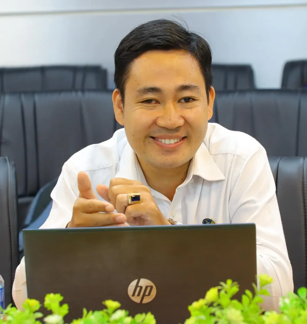 Luat su Vu Duy Nam