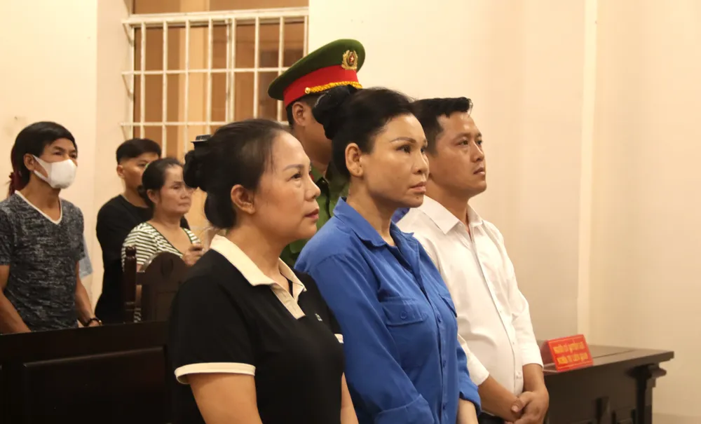 Các bị cáo tại tòa Các bị cáo tại tòa