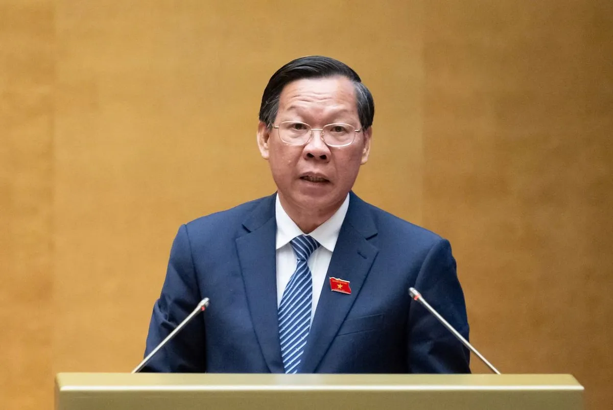 Chủ nhiệm Ủy ban Kinh tế và Tài chính Phan Văn Mãi Chủ nhiệm Ủy ban Kinh tế và Tài chính Phan Văn Mãi trình bày báo cáo giải trình