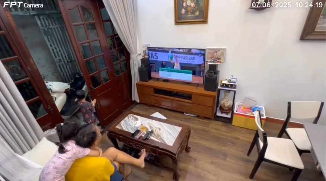 Khoảnh khắc đời thường qua camera Khoảnh khắc đời thường được lưu giữ qua camera.