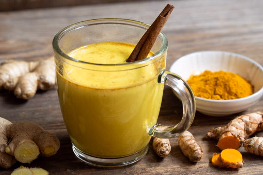 Sữa nghệ chứa curcumin giúp giảm đau Sữa nghệ chứa curcumin giúp giảm đau