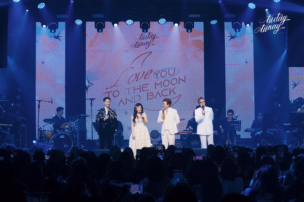 Dàn sao Việt thăng hoa cảm xúc trong show diễn Dàn sao Việt thăng hoa cảm xúc trong show diễn
