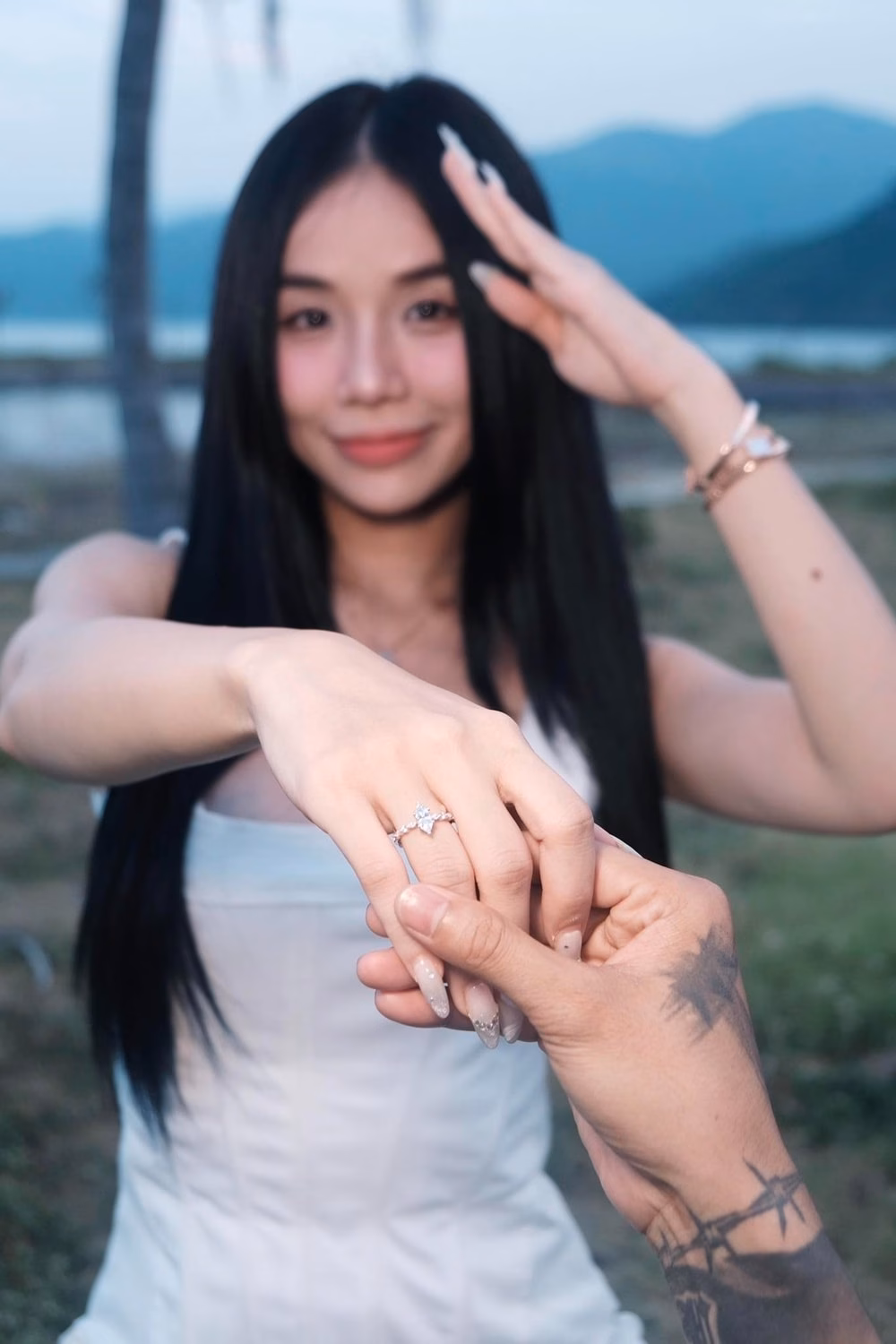 Đạt G cầu hôn Cindy Lư