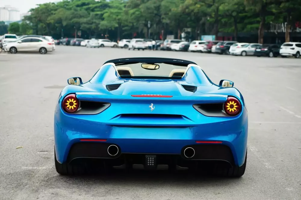 Ferrari 488 Spider động cơ V8 Ferrari 488 Spider động cơ V8