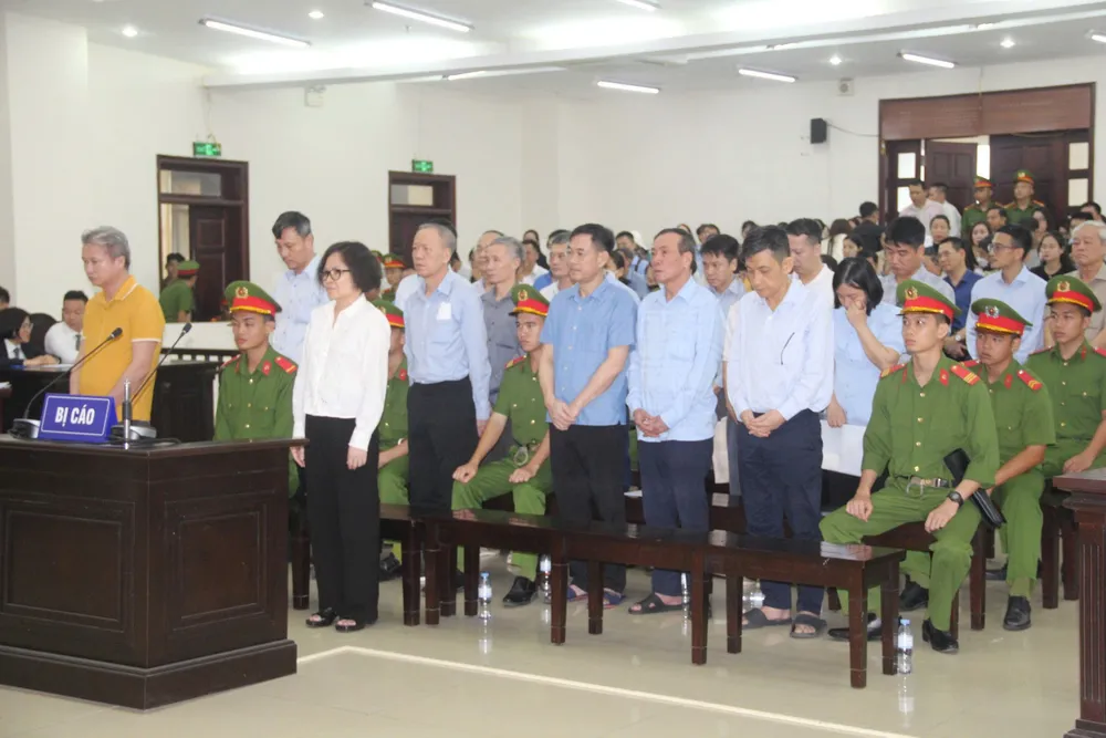 Các bị cáo tại phiên tòa phúc thẩm Các bị cáo tại phiên tòa phúc thẩm