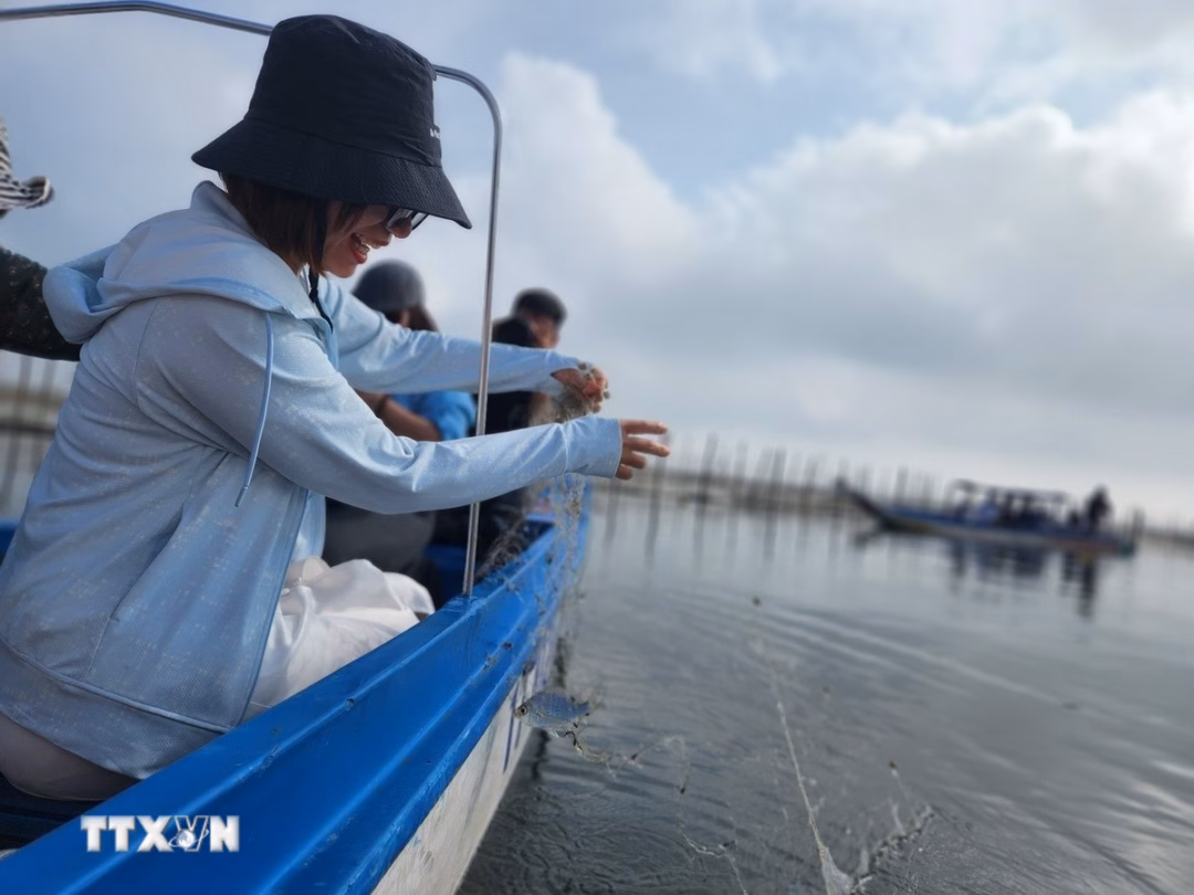 Du khách được khuyến khích mang theo túi vải, vật dụng cá nhân khi đến du lịch Du khách được khuyến khích mang theo túi vải, vật dụng cá nhân khi đến du lịch