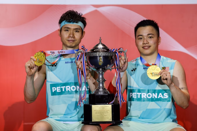 Aaron Chia và Soh Wooi Yik Aaron Chia và Soh Wooi Yik vô địch giải châu Á 2025