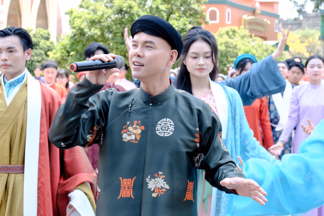 1000 sinh viên mặc cổ phục nhảy flash mob 1000 sinh viên mặc cổ phục nhảy flash mob