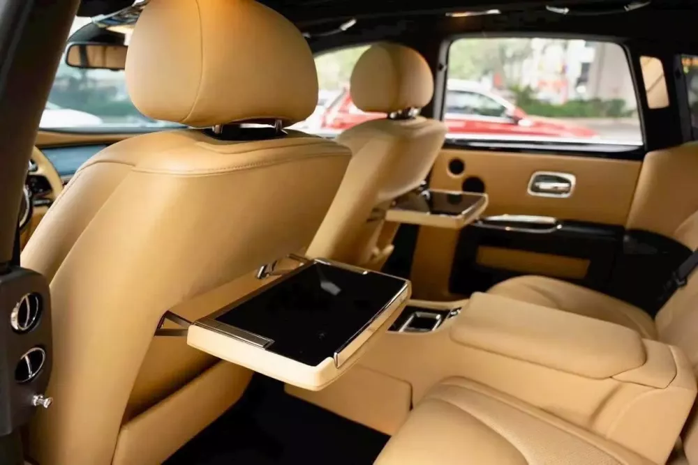 Biển số sảnh rồng của chiếc Rolls-Royce Ghost