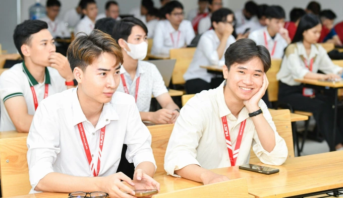 Sinh viên Đại học Bách khoa Hà Nội Sinh viên Đại học Bách khoa Hà Nội