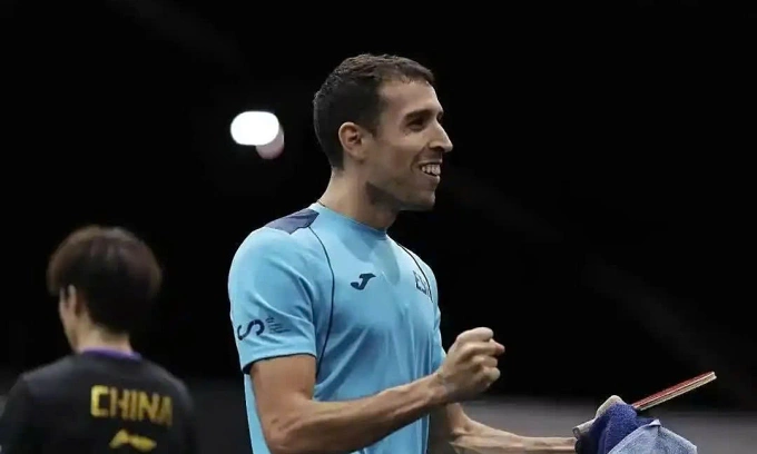 Alvaro Robles đánh bại Lin Gaoyuan Alvaro Robles mừng chiến thắng trước Lin Gaoyuan ở vòng một giải bóng bàn US Smash tại Las Vegas, Mỹ.