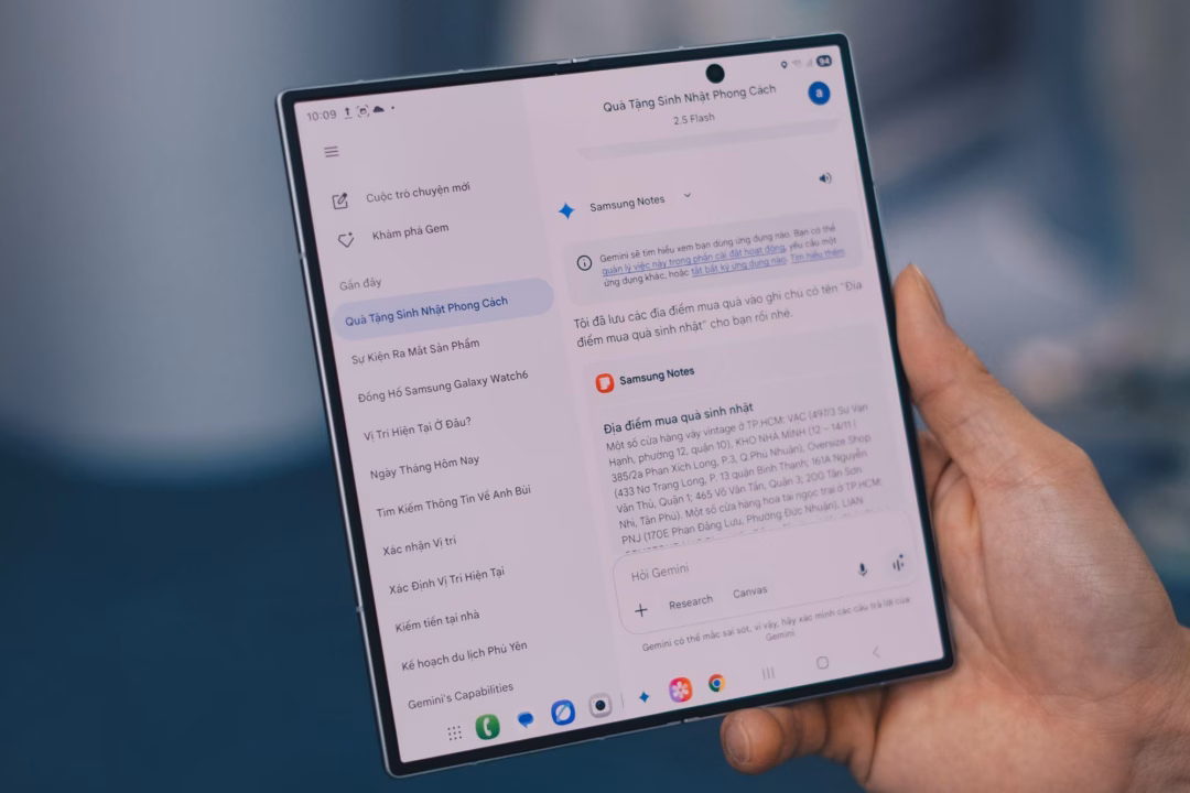 Các tính năng công việc phát huy hiệu quả trên màn hình lớn của Galaxy Z Fold7 Các tính năng công việc phát huy hiệu quả trên màn hình lớn của Galaxy Z Fold7