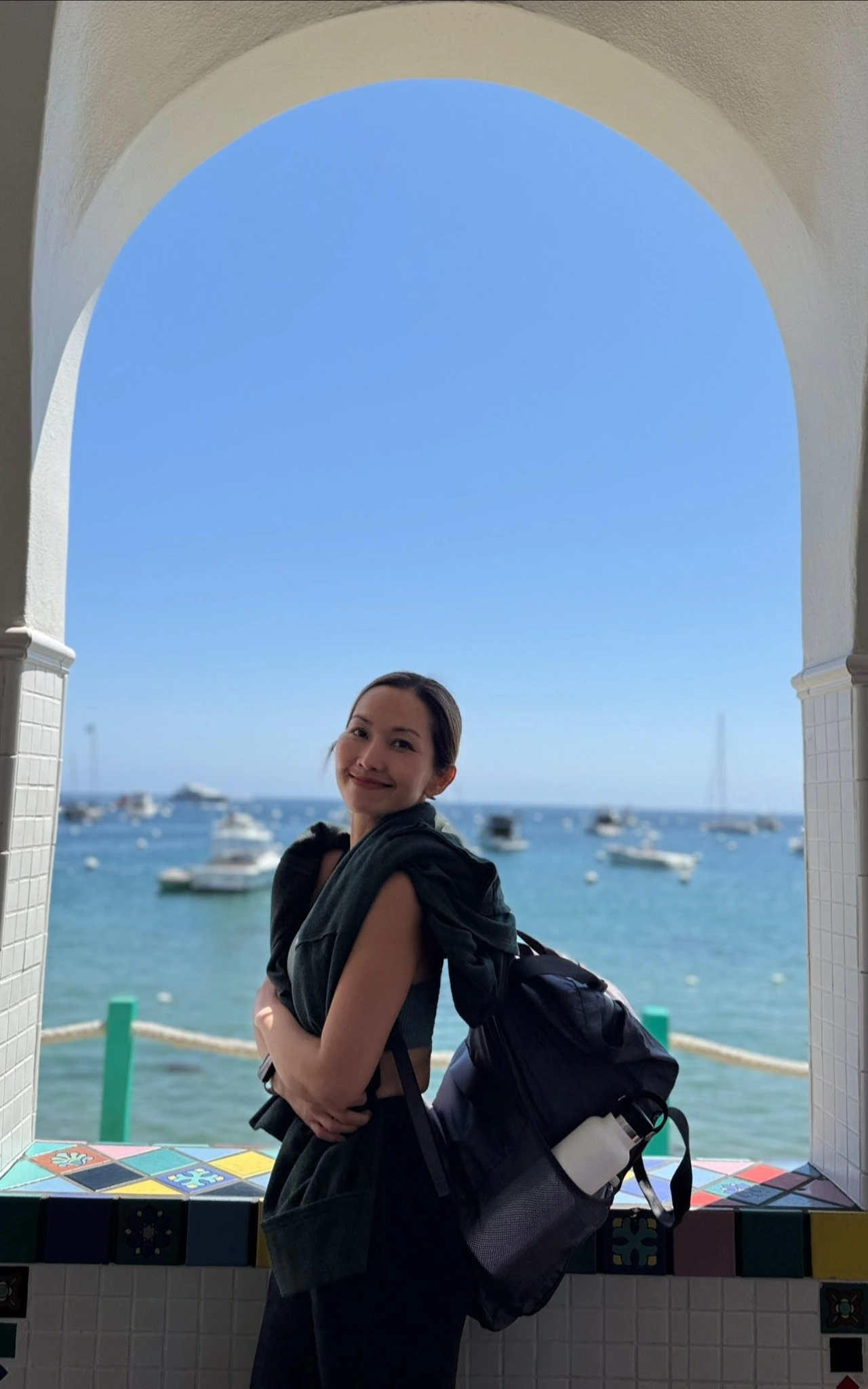 Cuộc sống bình yên của Kim Hiền ở Mỹ sau nhiều năm vắng bóng showbiz Út Ráng của Hương phù sa cũng tự thưởng cho bản thân những chuyến du lịch, trải nghiệm và ghi lại hành trình đó để chia sẻ với khán giả. Cô nêu quan điểm: “Trải nghiệm và chia sẻ luôn là đích đi của tôi trong cuộc sống này, để học từ cái tốt của người khác và rút bài học của người đi sai con đường”