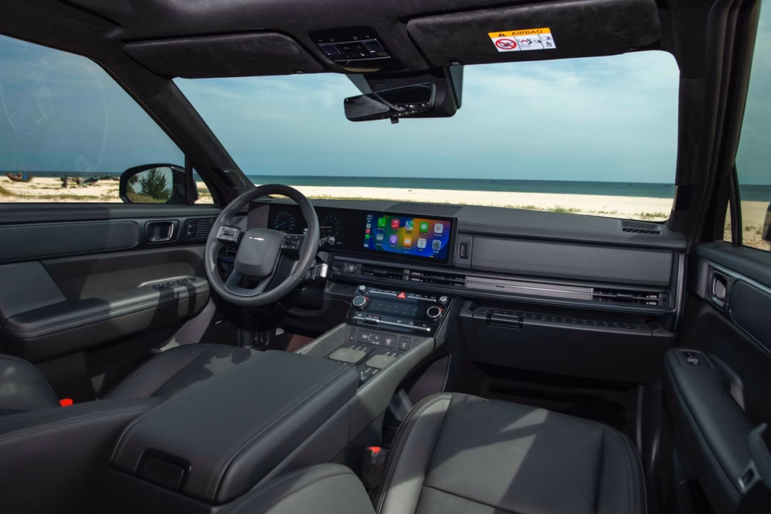 Màn hình 12.3 inches kép hiện đại, công nghệ Carplay và Android Auto trên Santa Fe