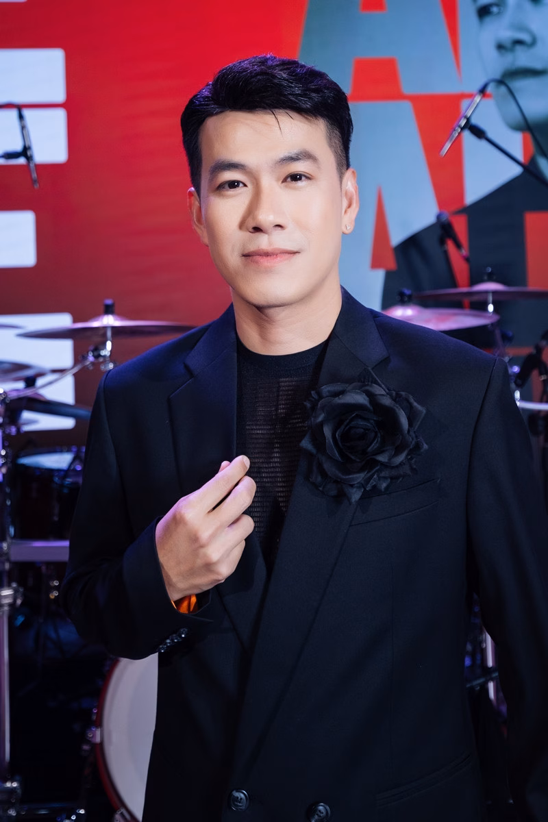 Hồ Trung Dũng giới thiệu album Alive với 11 ca kh&uacute;c tự s&aacute;ng t&aacute;c