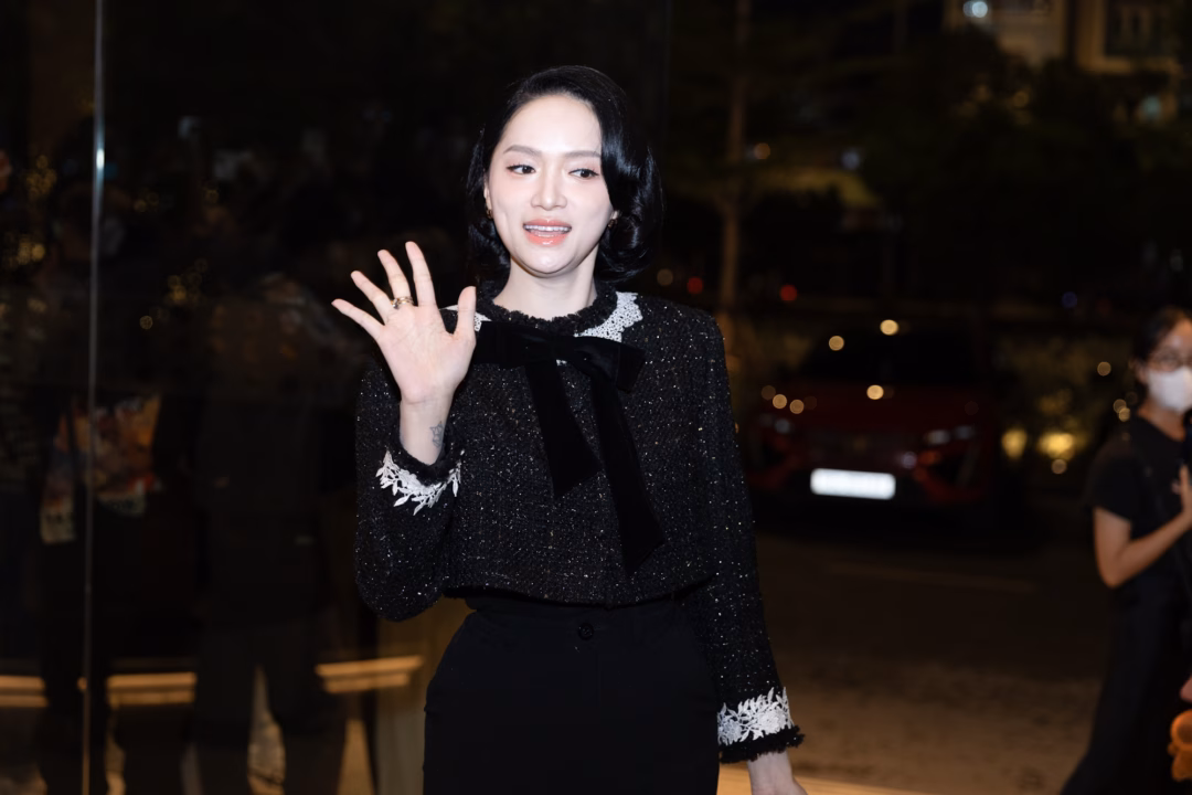 Hoa hậu Hương Giang tại đ&aacute;m cưới Kh&aacute;nh V&acirc;n &ndash; showbiz