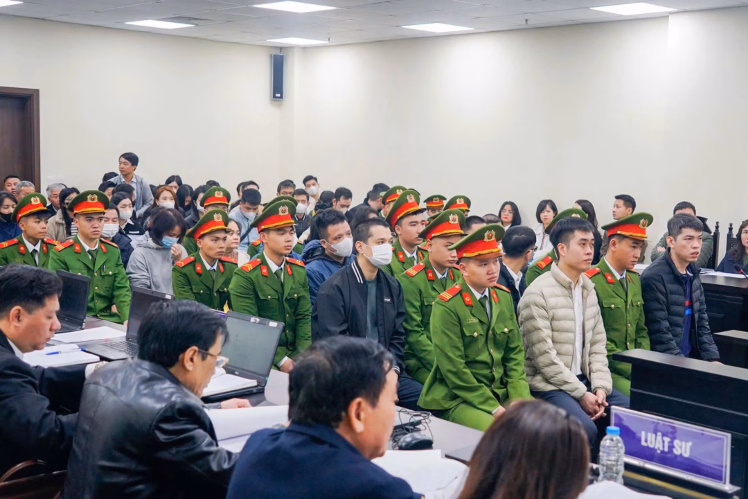 H&igrave;nh ảnh phi&ecirc;n t&ograve;a vụ sữa giả Hiup