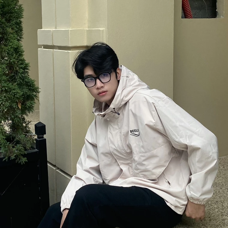 Áo khoác gió 2 lớp có thực sự chống thấm nước và cản gió tốt? Kinh nghiệm dùng trong những ngày mưa lớn