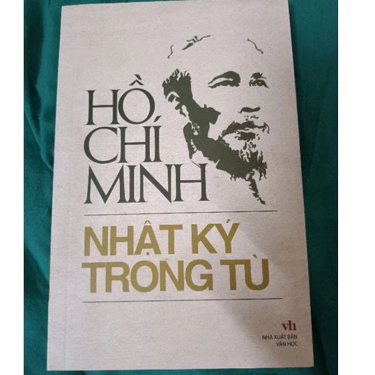 Làm sao để giúp con yêu thích đọc sách cổ điển như Nhật Ký Trong Tù của Hồ Chí Minh?