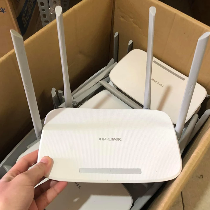 Tôi đã mua bộ phát wifi xuyên tường nhưng tín hiệu vẫn yếu, vì sao?