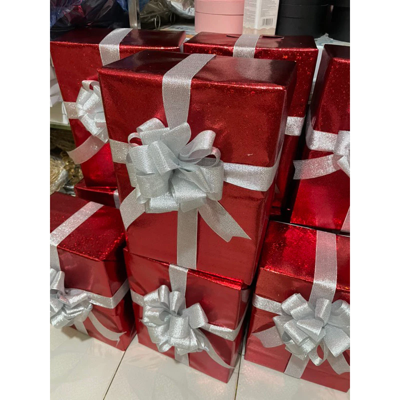 Làm thế nào để chọn hộp quà cây thông Noel phù hợp cho không gian giáng sinh của bạn?