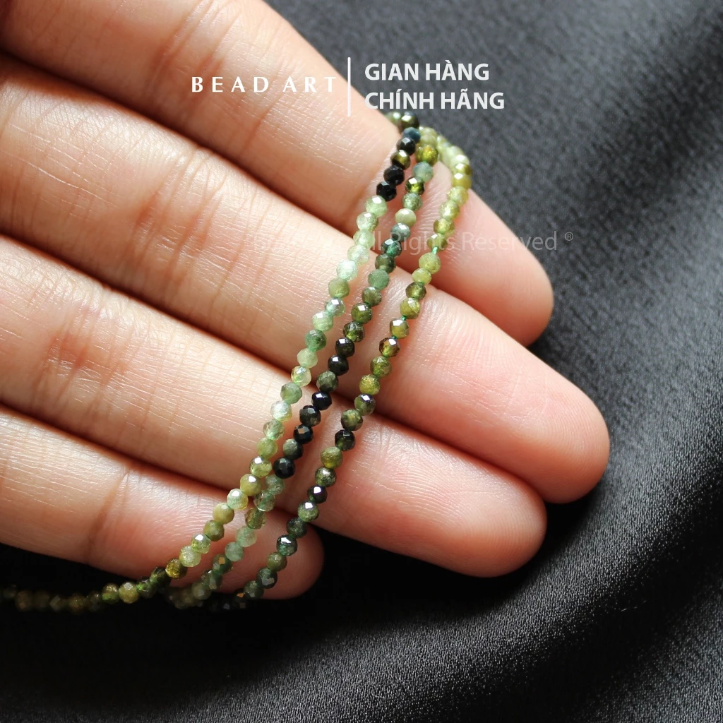 Làm sao để chọn chuỗi hạt phong thủy phù hợp với mệnh Mộc và Hoả để thu hút tài lộc?