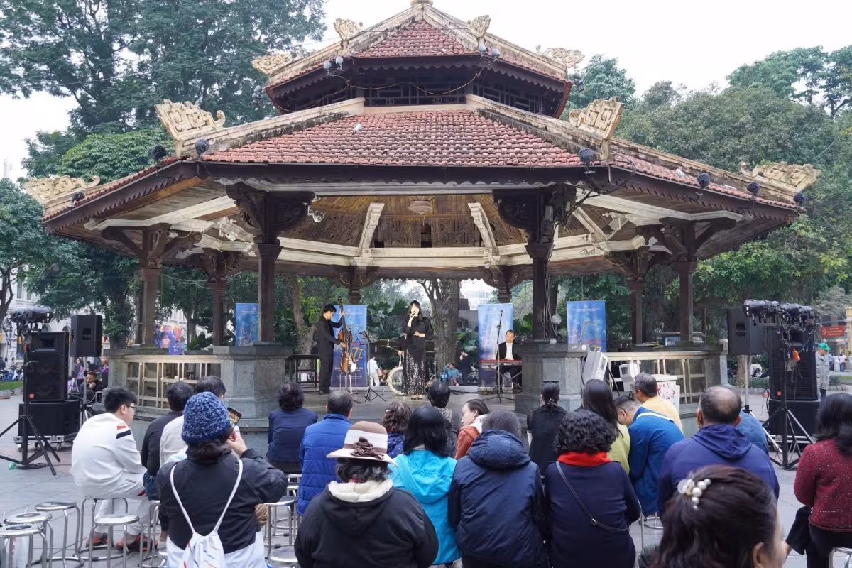 Âm nhạc cuối tuần: Hòa nhịp mùa xuân tại Vườn hoa Lý Thái Tổ