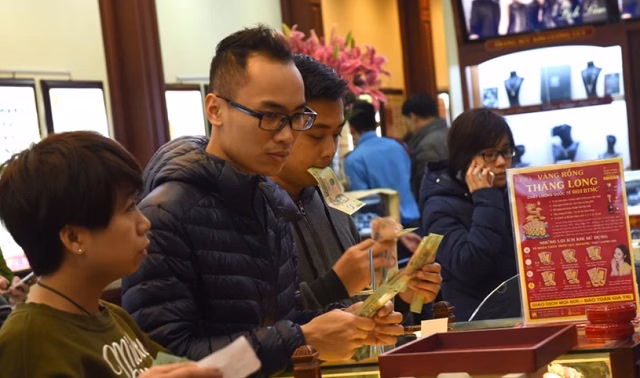Giá vàng trong nước ổn định quanh 162,8 triệu đồng/lượng (16/1)