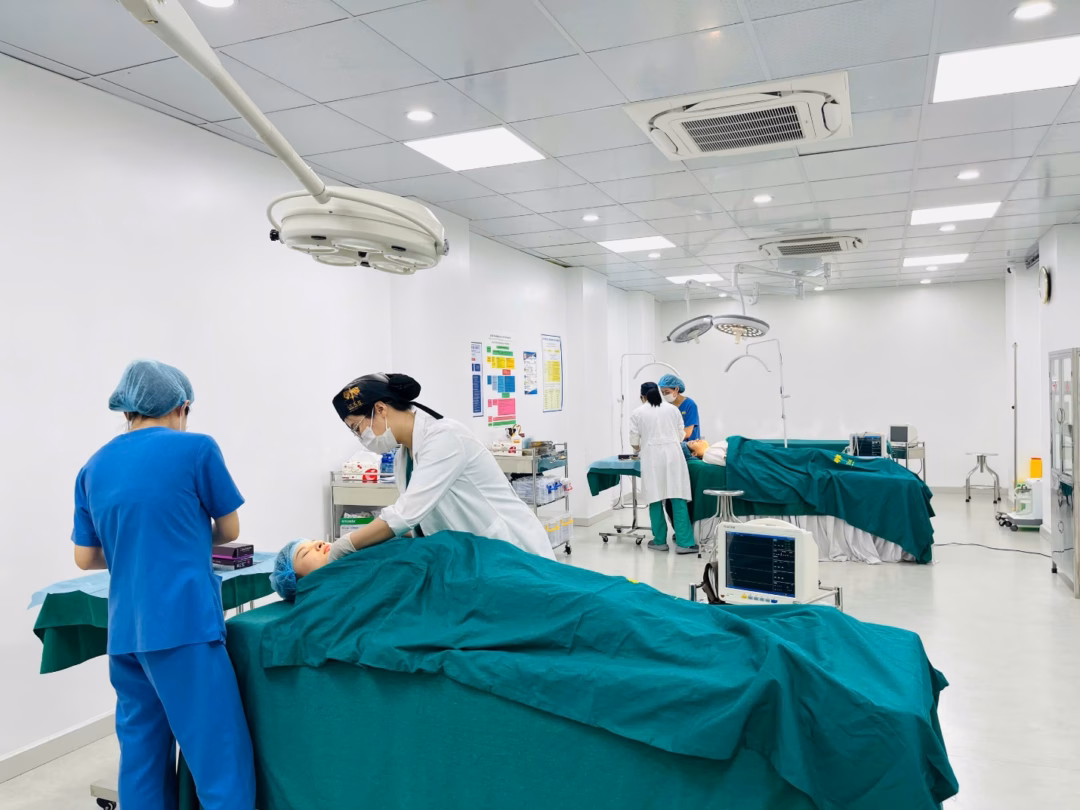 Phòng thủ thuật xâm lấn phải đảm bảo đủ điều kiện y tế theo quy định