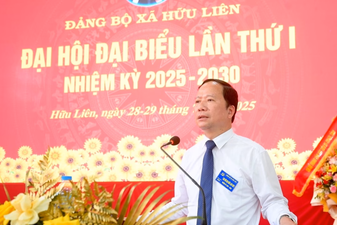Lạng Sơn muốn du lịch trở thành ngành kinh tế mũi nhọn Giám đốc Sở VHTTDL tỉnh Lạng Sơn Nguyễn Đặng Ân cho rằng xã Hữu Liên cần đẩy mạnh tính cộng đồng, phát triển du lịch đồng bộ, quy mô hơn. Ảnh: