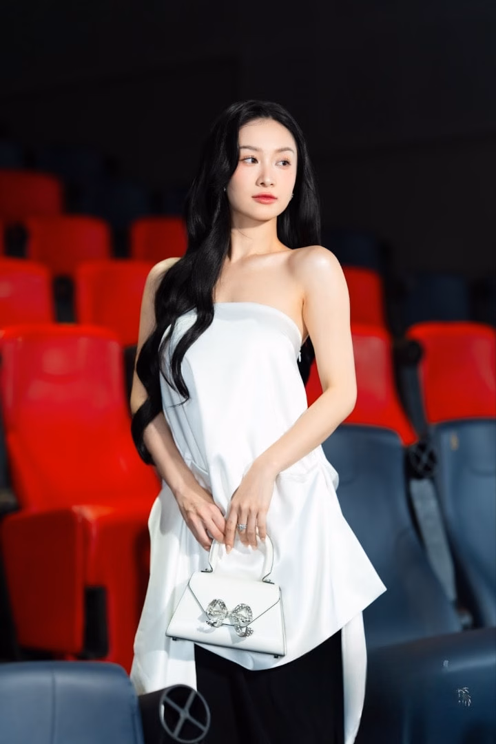 Misthy so kè nhan sắc với 