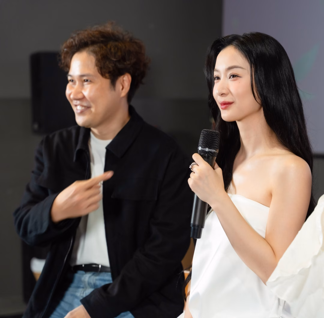 Trên phim mới, Jun Vũ vào vai cô dâu hào môn chọn dịch vụ cưới do Misthy là người đại diện thực hiện. Jun Vũ chưa tiết lộ nhiều về nhân vật để tạo sự bất ngờ cho khán giả khi phim ra rạp.