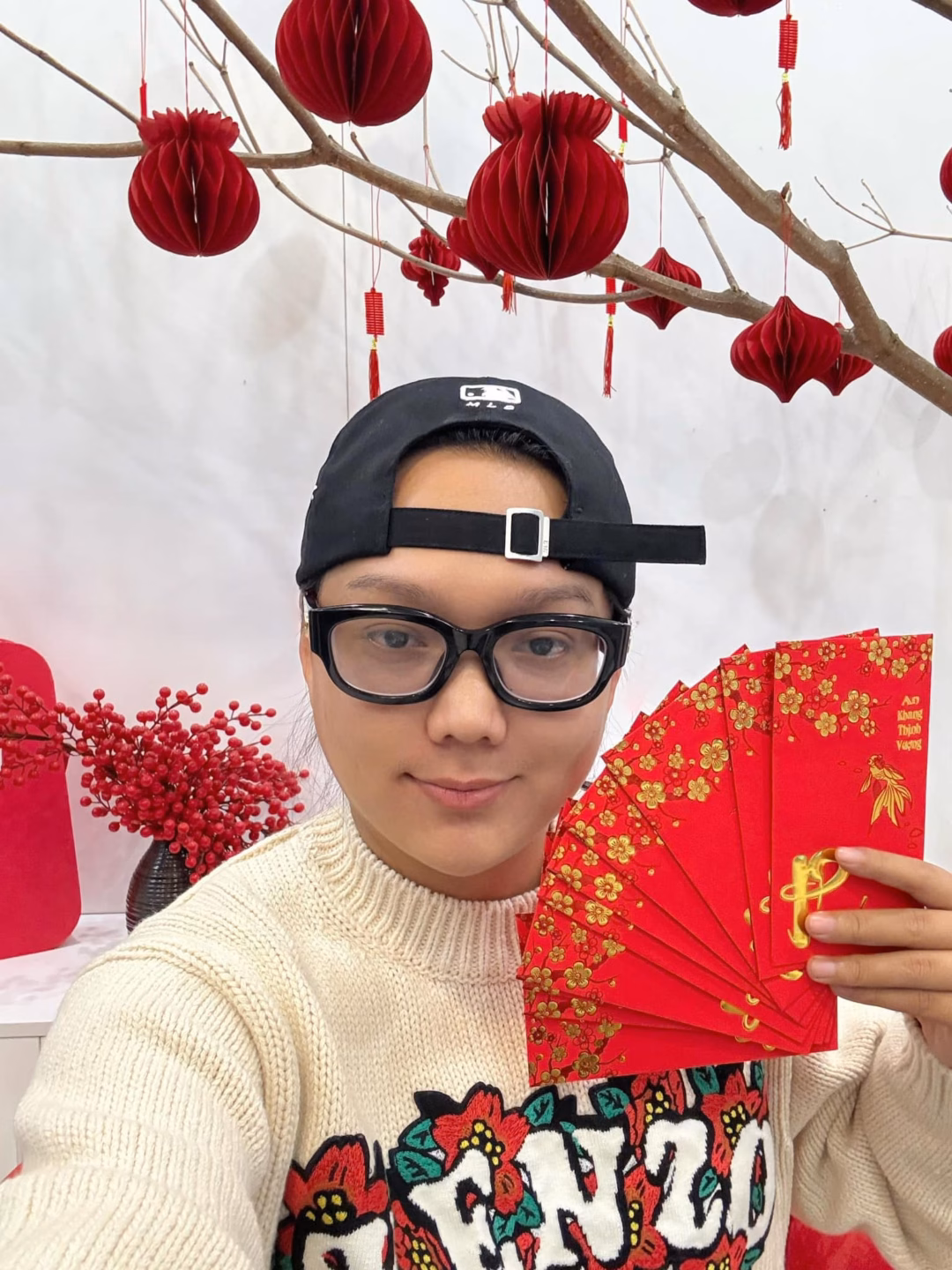 Phạm Thoại trở lại bình thường sau cáo buộc “ồn ào từ thiện 16 tỷ” Một số hình ảnh của Phạm Thoại trước đây