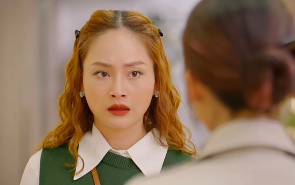 Vai Hà của Lan Phương là điểm nhấn thú vị của phim“Gia đình mình vui bất thình lình"