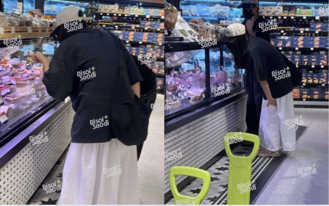 Theo ghi nhận, cả hai cùng nhau chọn lựa đồ ăn tối, đứng khá lâu trước quầy xúc xích, thịt xông khói