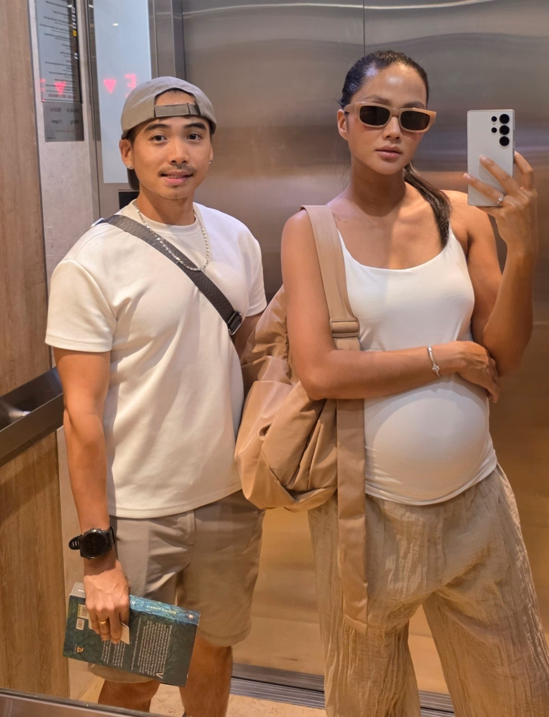 H’Hen Niê gây sốt với ảnh selfie bụng bầu, truyền tải thông điệp tích cực về sắc đẹp khi mang thai Bức ảnh selfie 'gây sốt' của H'Hen Niê - 2