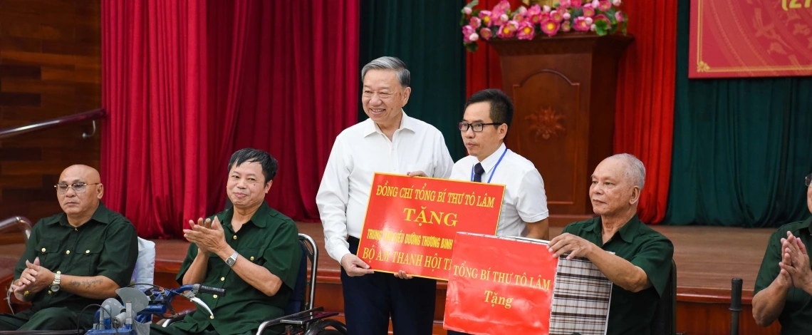 Thu Thủy ngọt ngào bên chồng kém 10 tuổi sau 7 năm yêu Tổng Bí thư Tô Lâm thăm Trung tâm điều dưỡng thương binh Thuận Thành, Bắc Ninh