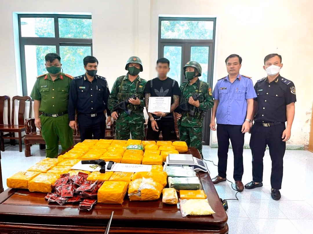 Bắt giữ đối tượng vận chuyển 45kg ma túy, súng quân dụng qua cửa khẩu Rapper Bình “Gold” sử dụng 2 loại ma túy khi gây ra vụ cướp tài sản