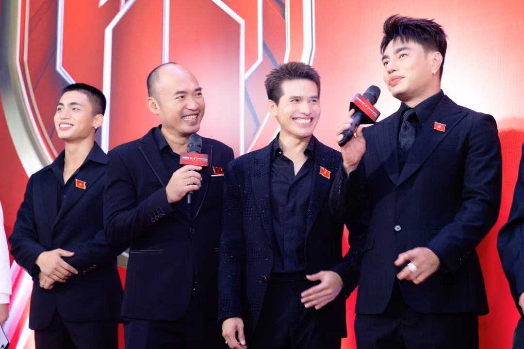 Ngoài những thử thách khó khăn thì dàn cast đã có nhiều khoảnh khắc vui vẻ, lầy lội bên nhau