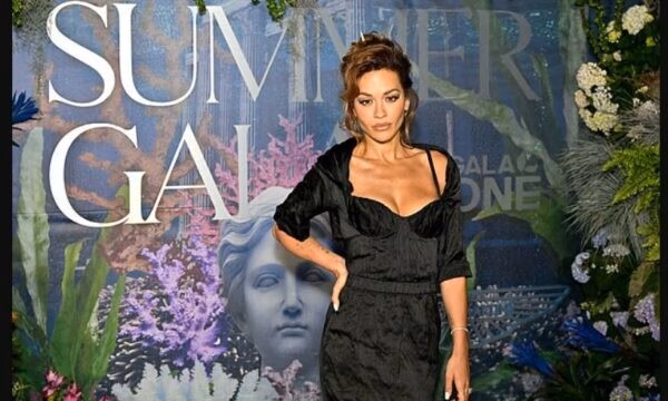 Jennifer Lopez tổ chức sinh nhật lần thứ 56豪華 tại Thổ Nhĩ Kỳ
